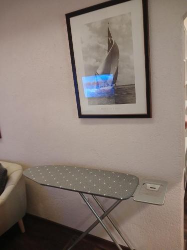 One-Bedroom Apartment image 9