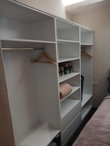 One-Bedroom Apartment image 4