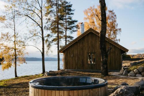 Hoel Gård - Herregården ved Mjøsa (Hoel Gard - Herregarden ved Mjøsa) in Hamar