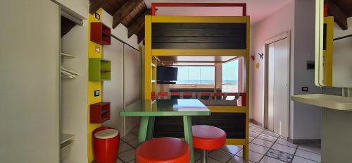 Casa Sunrise - The most secluded terrace at the port in 夏卡