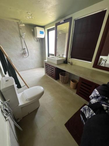 Deluxe Double or Twin Room with Sea View image 8