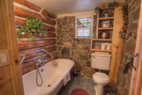 Zephyr Cabin home - image 12