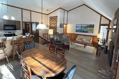Brookstone Pines home detail