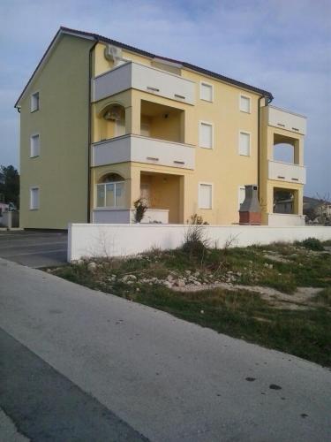 Apartment Elza - image 3
