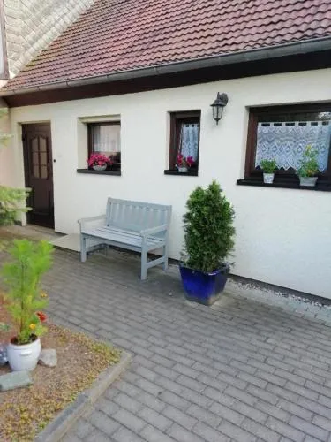 Kleines Haus mit Geschichte in Neukirchen, Schweiz