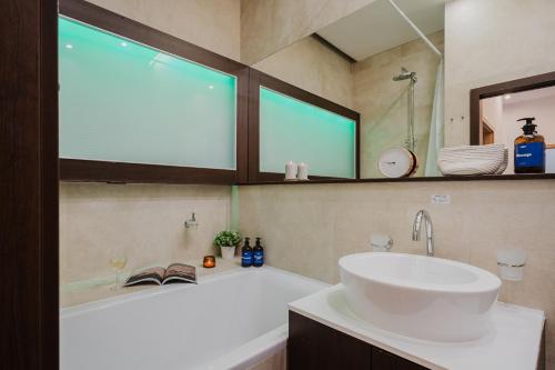 Stylish apartment at Žižkov - image 8