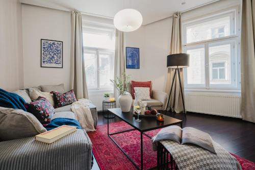 Stylish apartment at Žižkov - image 7
