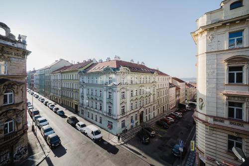 Stylish apartment at Žižkov - image 10