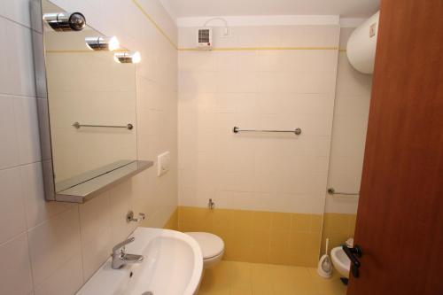 One-Bedroom Apartment image 1