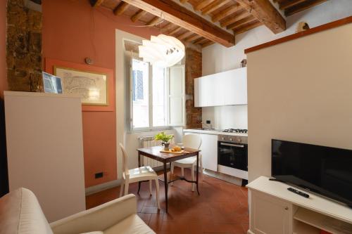 Toselli new suite - image 7