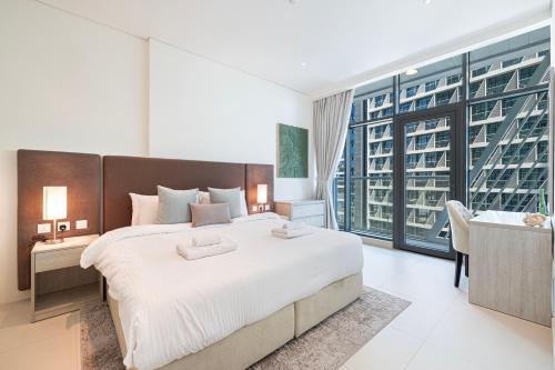 Seven Palm Jumeirah 1 Bdr Flat Only Stays - image 11