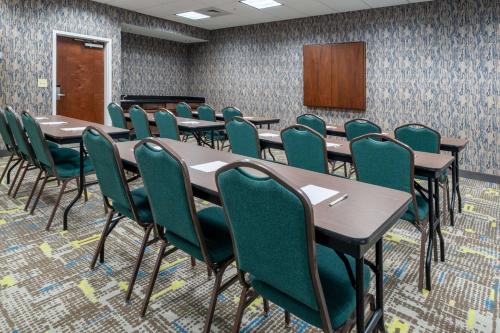 Hampton Inn Dahlgren - image 7