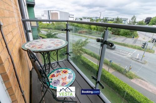 Two Bedrooms Apartment By Vesta Serviced Accommodation & Short Lets Hatfield With Free WiFi