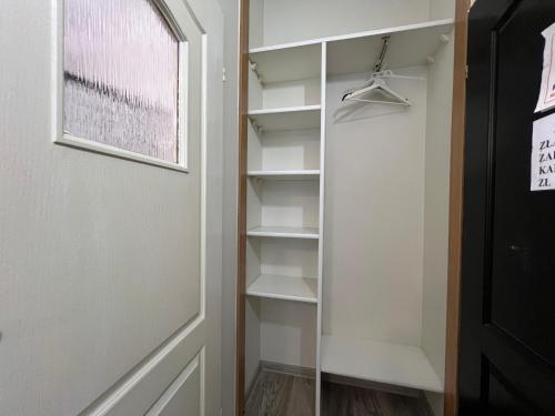 Foto - ETNA - Hostel -Noclegi Rzeszów 24 Pokoje