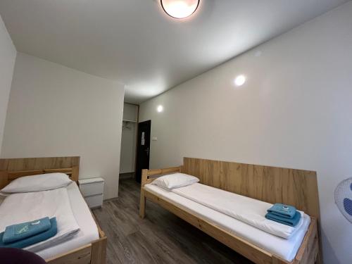ETNA - Hostel -Noclegi Rzeszów 24 Pokoje
