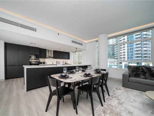 Waterfront Dubai Marina 3-Bedroom Sanctuary, Дубай (фото 8)