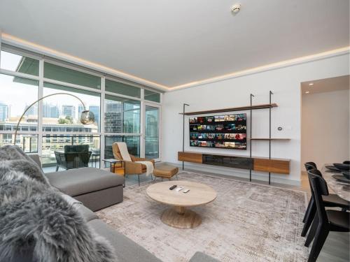 Waterfront Dubai Marina 3-Bedroom Sanctuary, Дубай (фото 4)