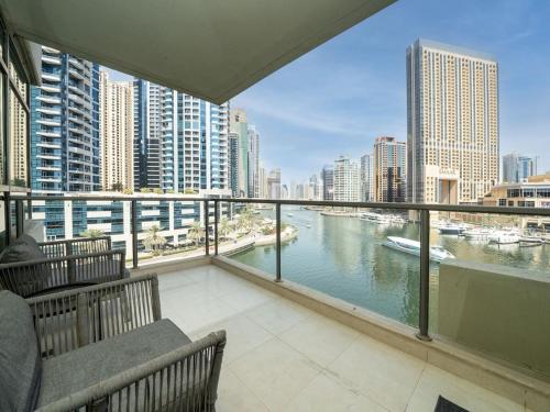 Waterfront Dubai Marina 3-Bedroom Sanctuary, Дубай (фото 2)