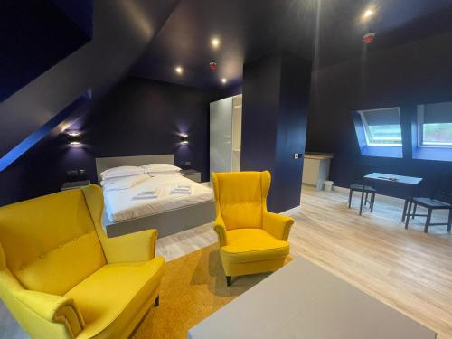 Sky City Suites - image 10