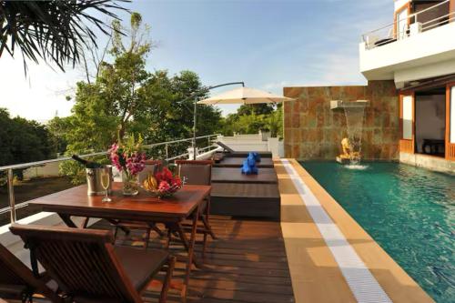Villa Melitta, Pool, Beach, 360-SeaViews, 6-bed Thai Luxury on Best Location in Samui - 발코니/테라스