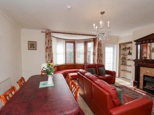 Mayfield Manor - image 13