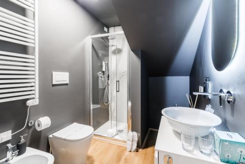 Unique design 200 steps from the Aquarium, Janov (fotografie 9)