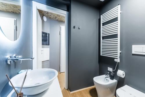 Unique design 200 steps from the Aquarium, Janov (fotografie 10)