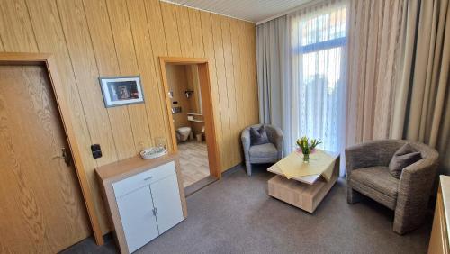 Hotel-Pension Am Kirschberg - image 10