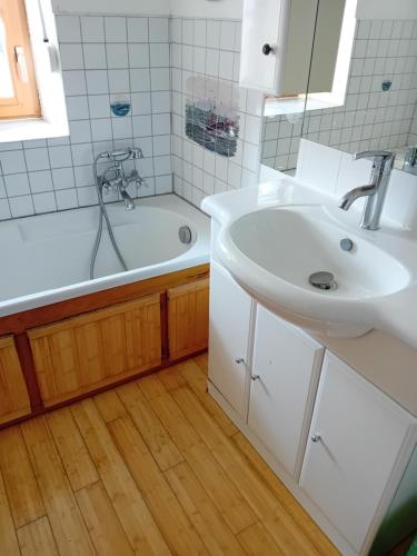 Le vieux logis chambre d'hôte Sainte-Eugienne