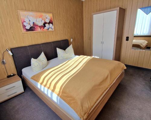 Hotel-Pension Am Kirschberg - image 12