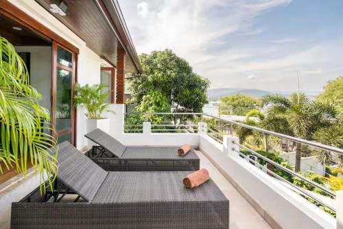 Villa Melitta, Pool, Beach, 360-SeaViews, 6-bed Thai Luxury on Best Location in Samui - 발코니/테라스