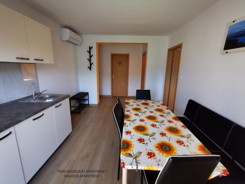 مطبخ, Apartment and room Anica in Tolmin