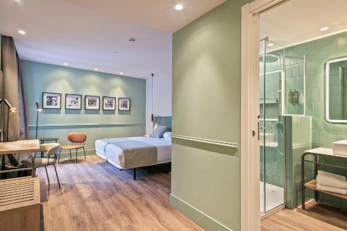 room detail thumbnail 1