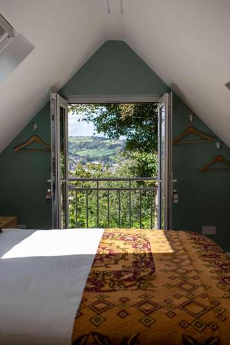 Abbey Rectory - with private parking, Bath (photo 10)