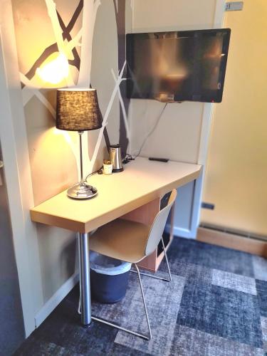 Standard Single Room image 4