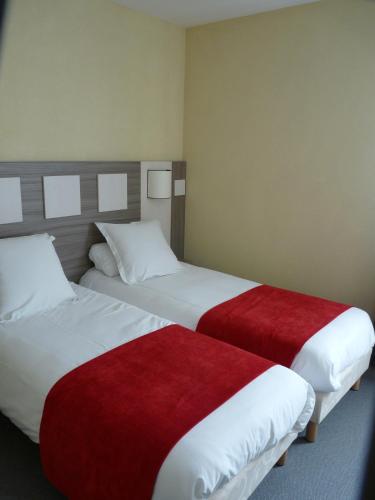 Comfort Hotel Saintes - image 11