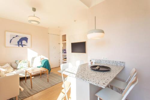 #25 2BDR Port, 5min from the Old Town Balcony, AC&WIFI, Nice (photo 9)