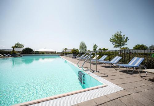 Плувен басейн, Zeeuws Ibiza huisje in Камперланд