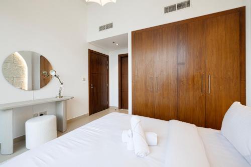 Luxurious 1BR with amazing Burj Khalifa View!