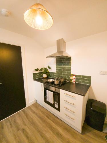Super Convenient Keyless Entry Two Bedroom Loft by Property Promise in Splott