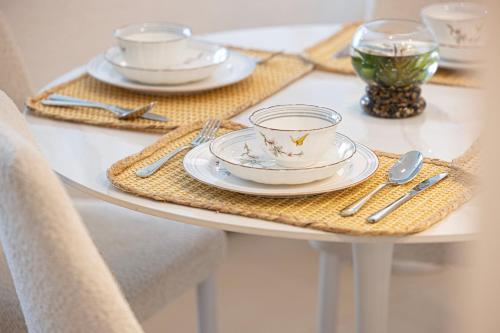 Luxurious 1BR with amazing Burj Khalifa View!