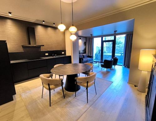 Le 76 appartement 2 chambres avec jardin in Marche-en-Famenne