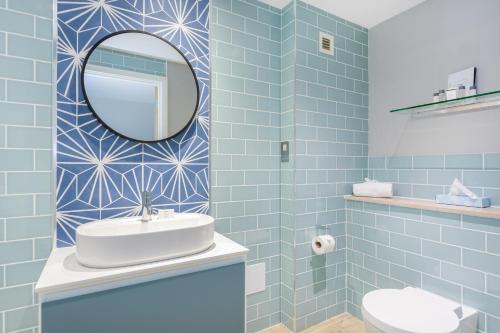 Captain's Club Hotel & Spa - image 2