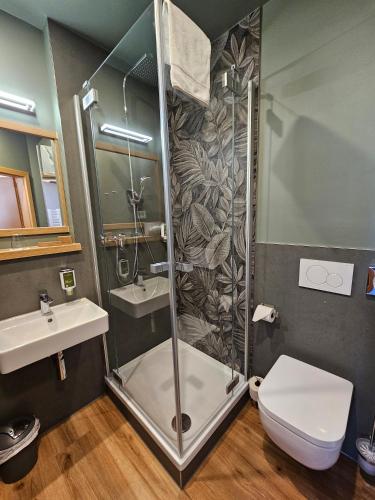Standard Single Room image 4