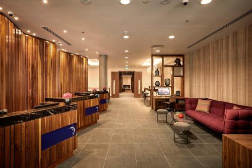 Marlin Waterloo - image 6