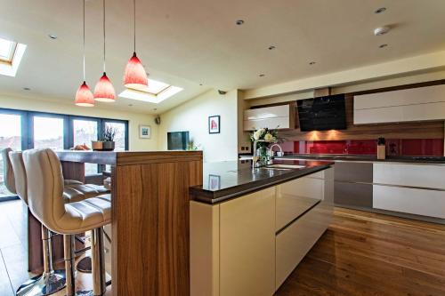 Bath City Haven with Free Parking, Бат (фото 8)