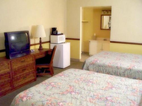 Roscoe Motor Inn Coshocton - image 2
