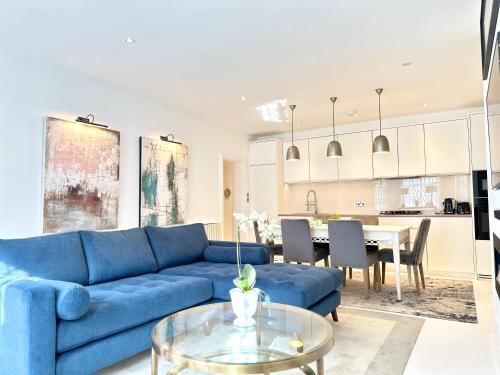 Stylish Apartment with BBQ Kensington, Londra