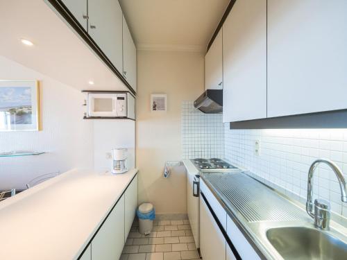 Studio with sea view and parking space, Middelkerke (foto 9)