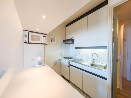 Studio with sea view and parking space, Middelkerke (foto 10)